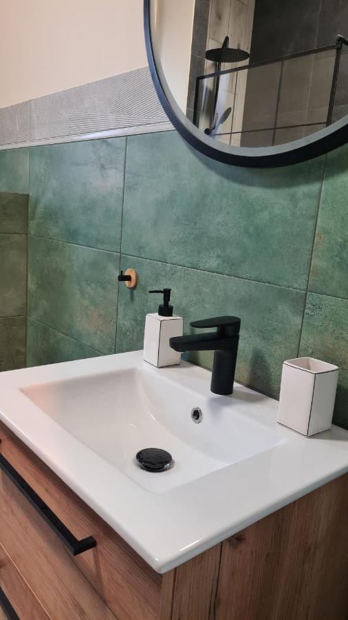 Urocze Apartamenty Na Wsi Goledzinow Екстер'єр фото
